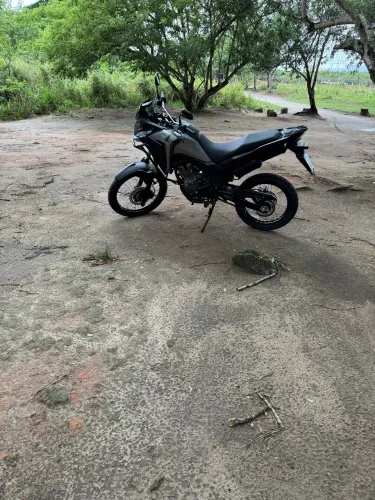 XRE Sahara 300