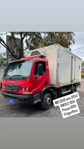 Caminhão 3/4 refrigerado.