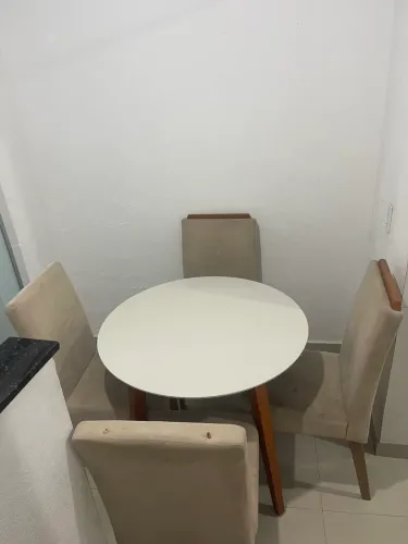 Mesa 4 cadeiras