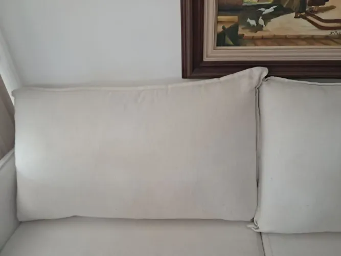 Sofá com mola ensacada e linho