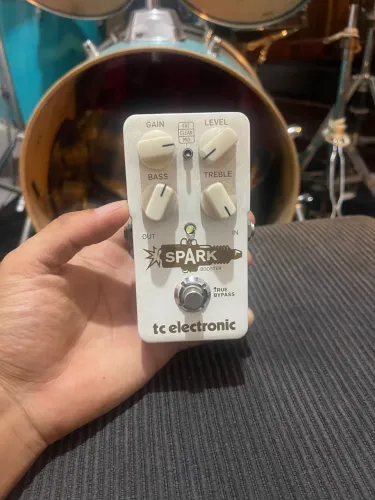 Pedal de boost Spark Booster Tc Electronic