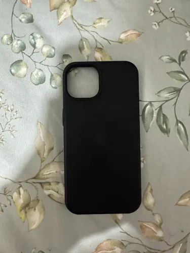 vendo combo de capinhas.  iphone 13 normal 