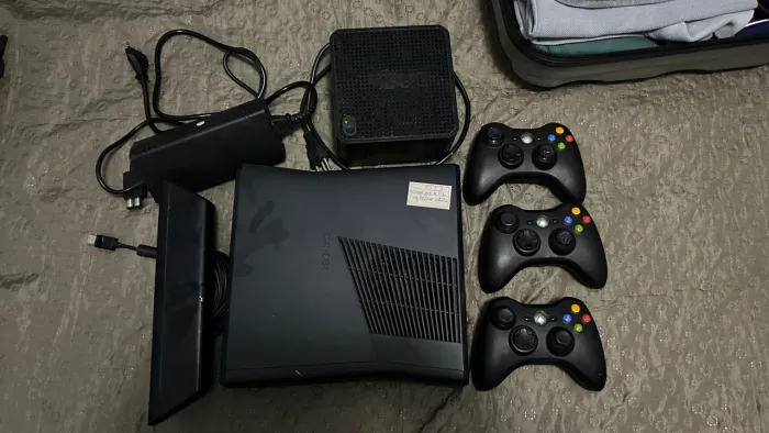 Xbox 360 DESBLOQUEADO mas com defeito no HD