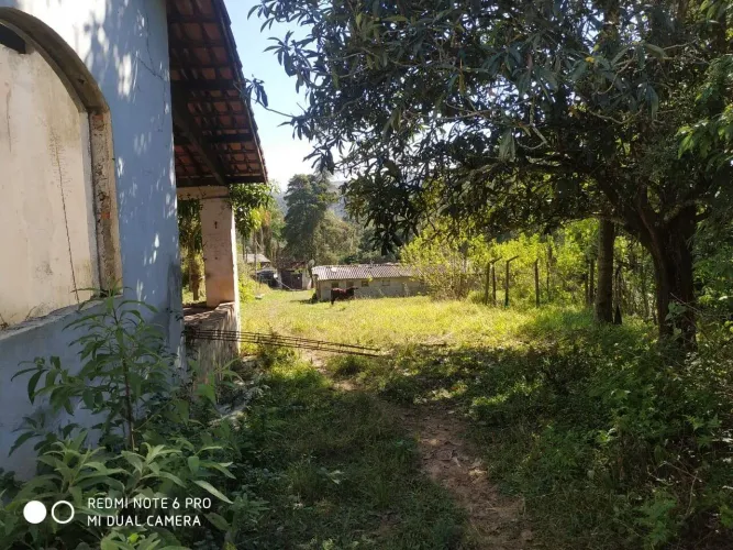 Sítio em Mato Dentro, Mairiporã  2 quartos, 1 suíte, água individual e alarme