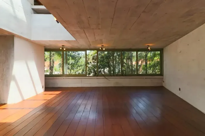Casa Sobrado - Fazenda Morumbi - 4 Dormitórios - 350m².
