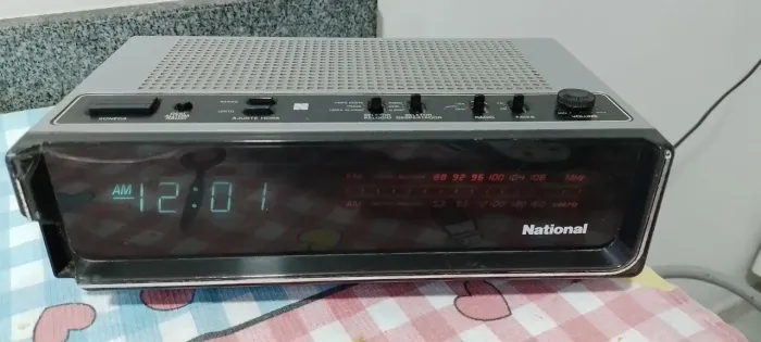 Radio  relogio  national  ler a descrição 