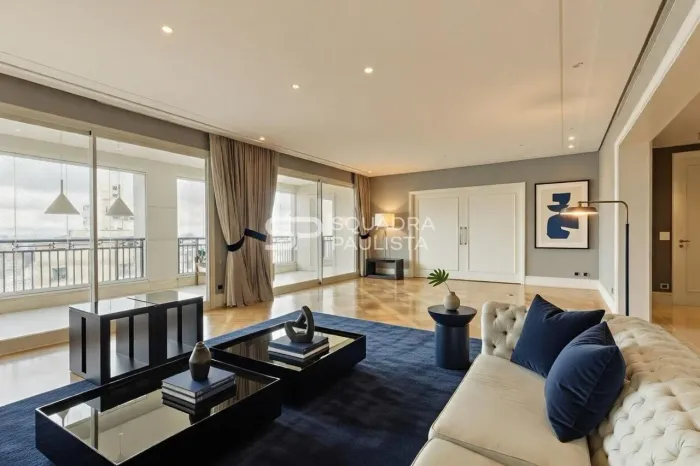 Apartamento com 502 m² proximo ao Colégio Dante Alighieri
