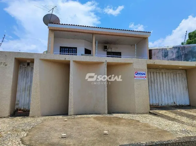 Casa com 5 dormitórios à venda por R$ 550.000,00 - Centro - Porto Velho/RO