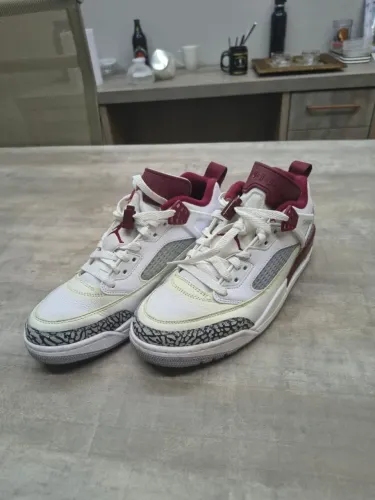 Air Jordan Spizike Low Team Red