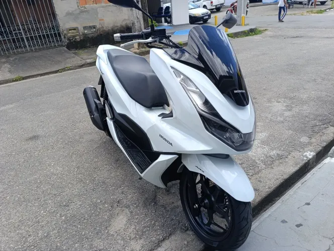 PCX24/24 ABS NOVINHA AINDA NA GARANTIA!