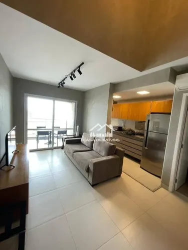 Vende ou aluga apartamento duplex em Pinheiros, com 58m², 1 suíte com closet e 1 vaga.