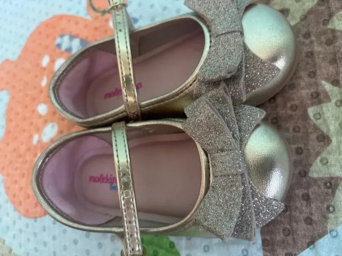 Sapato menina bebê dourado
