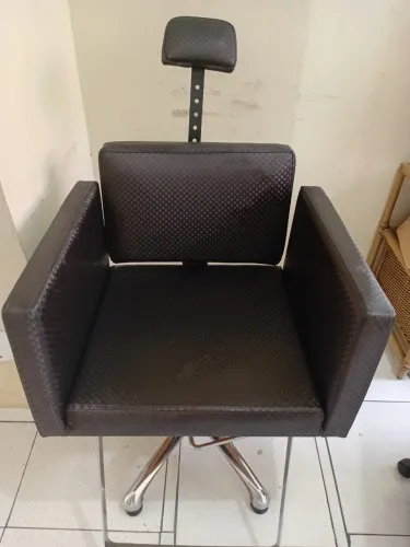 CADEIRA GIRATÓRIA - BARBEARIA 