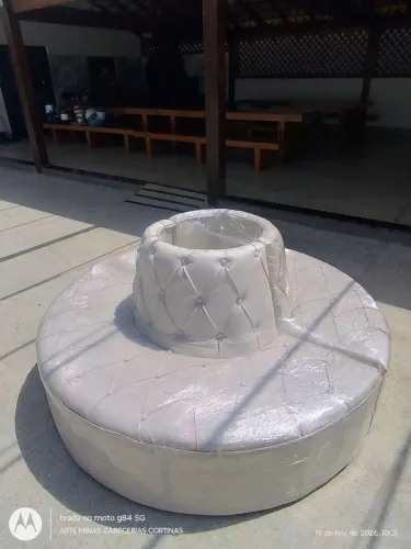Ilha para salão de festas super resistente e confortável