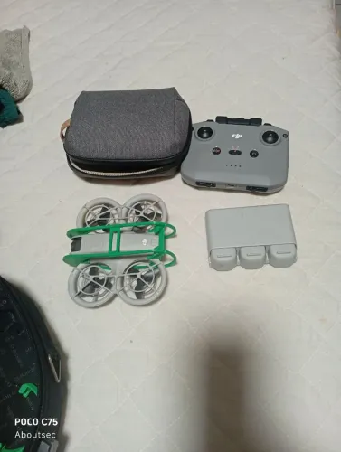 Drone DJI Neo fly