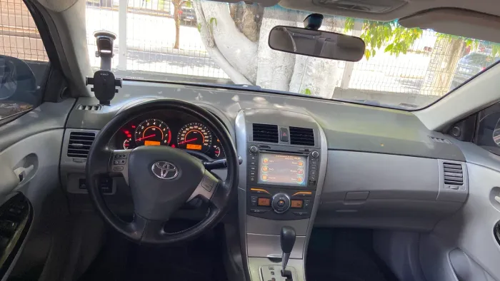 Toyota Corolla GLI 1.8 Flex 16V Aut. 2010