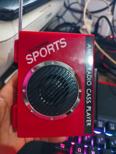 Rádio Toca Fitas Walkman ANTIGO VERMELHO