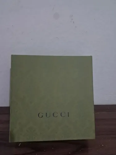 Caixa da GUCCI para lenços, cintos, cachecol 