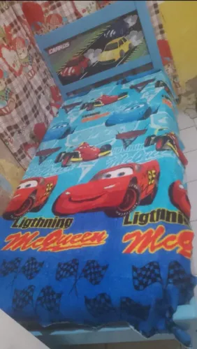 Vende se cama semi nova por apenas 500 reais