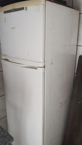 Vende se geladeira Consul Frost Free