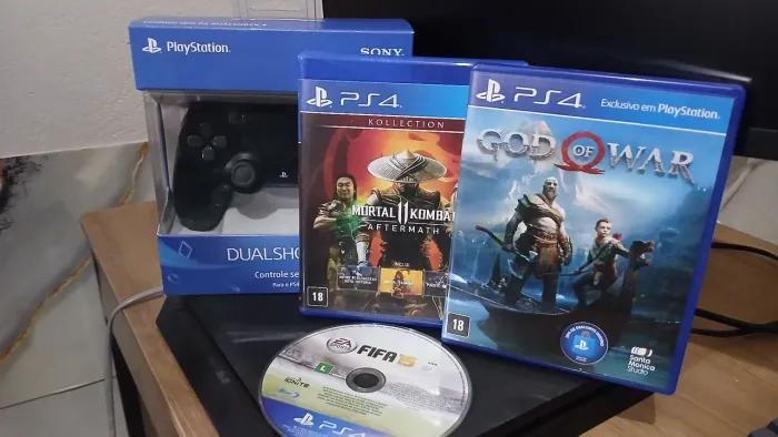 Ps4 Slim + 3 jogos + 1 controle na caixa