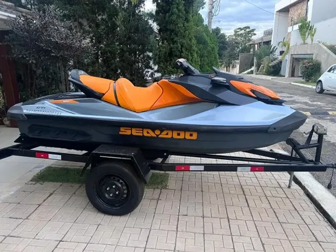Vendo jet sky See Doo 170, ano 2020, particular, novo. contato *