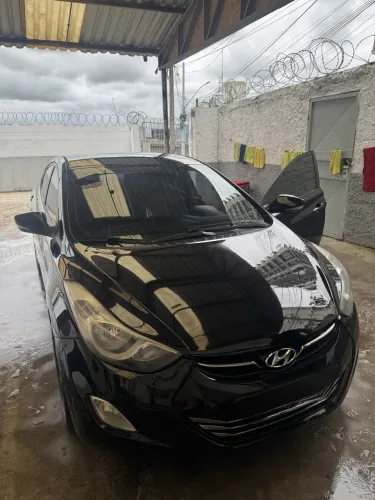 Hyundai Elantra GLS 1.8 16V Aut. 2012