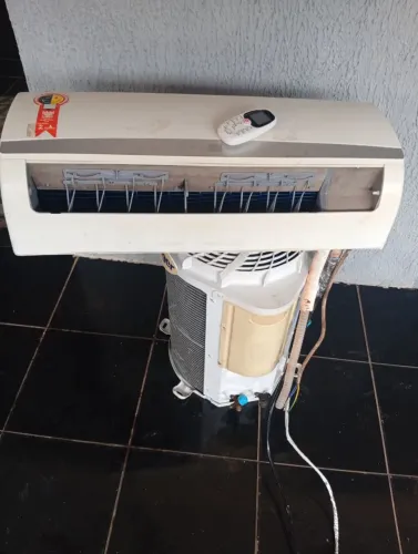 Vendo ar condicionado instalado