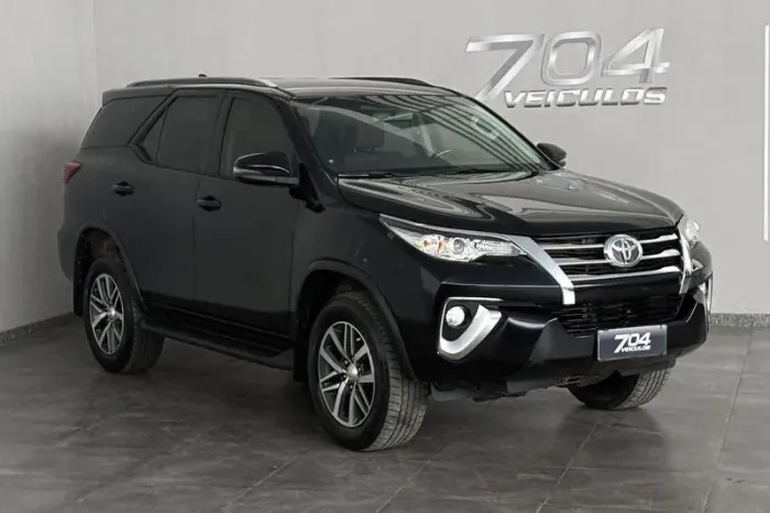 Toyota Hilux SW4 SR 4X2 2.7/ 2.7 Flex 16V Aut. 2018
