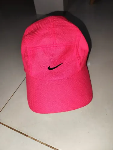 Boné rosa 