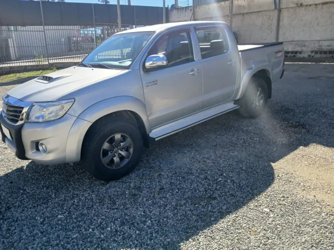 Toyota Hilux CD SRV D4-d 4X4 3.0 TDI Diesel AUT 2012