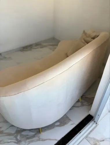Sofá orgânico curvo em perfeito estado usado apenas 6 meses !