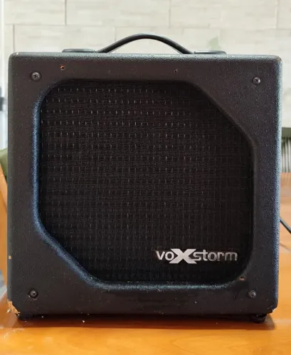 Cubo Amplificador Voxstorm CG35 - Conservado