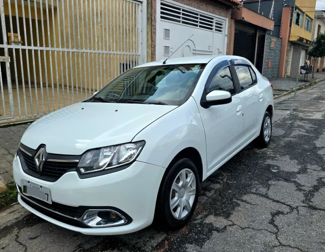 Renault Logan Expres. Easyr Hi-flex 1.6 8V 2015