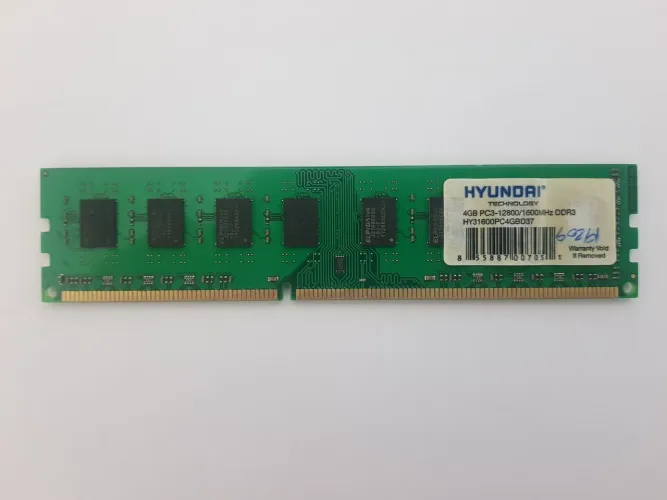 Memória RAM usada Hyundai 4Gb DDR 3 1600MHz