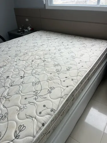 Colchão Casal com box baú