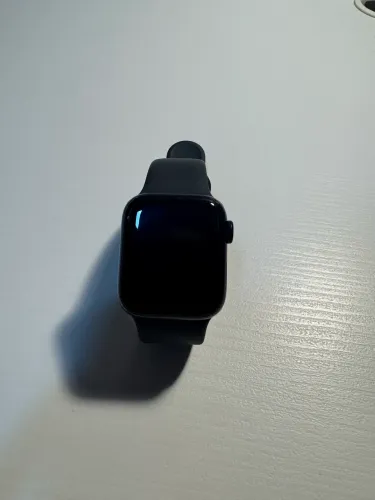Apple Watch SE GPS ? Caixa meia-noite de alumínio - 40 mm ? Pulseira esportiva meia-noite