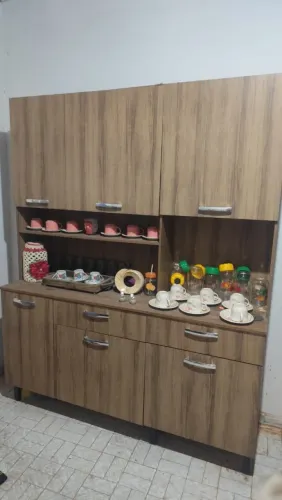 Armário de Cozinha Completo Amadeirado