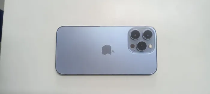 iPhone 13 Pro 256 gigas saúde da bateria 83%