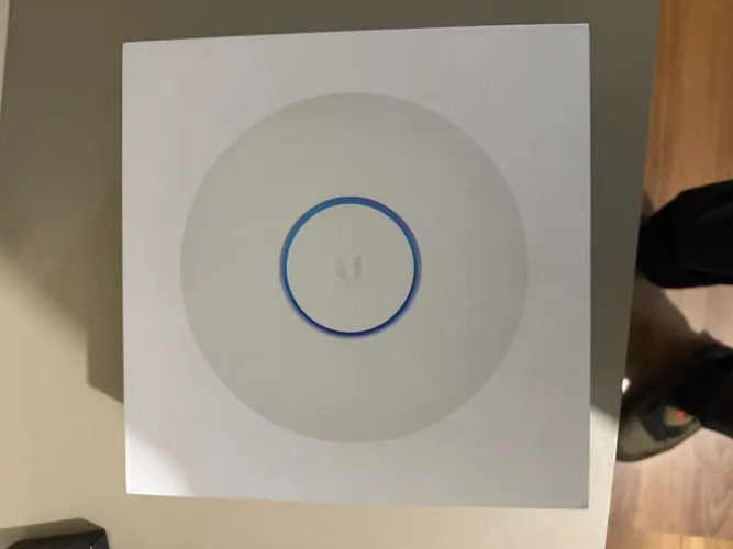 Antena de Wi-fi UBIQUITI (U6-LR)