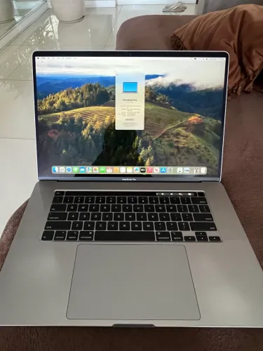 MacBook Pro Intel i9 (16" 32GB Ram, AMD Radeon Pro 560X 4GB, 1 Tera SSD)