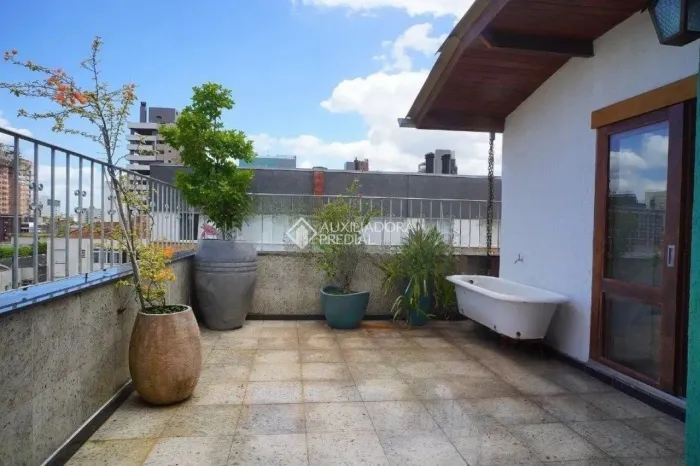 COBERTURA MOBILIADA COM 122M², 2 DORM E TERRAÇO | AUXILIADORA