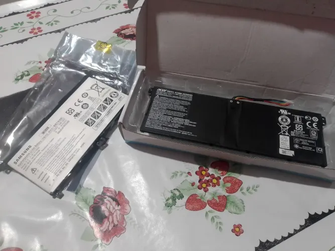 Vendo Duas Baterias Para Notebook , *26.