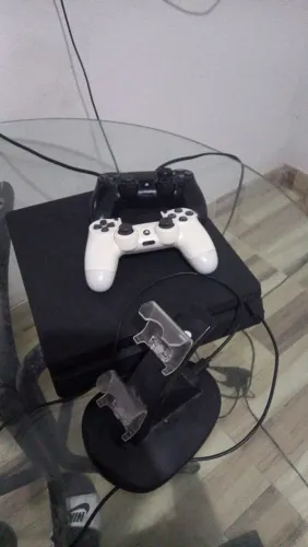 Vendendo ps4 slim