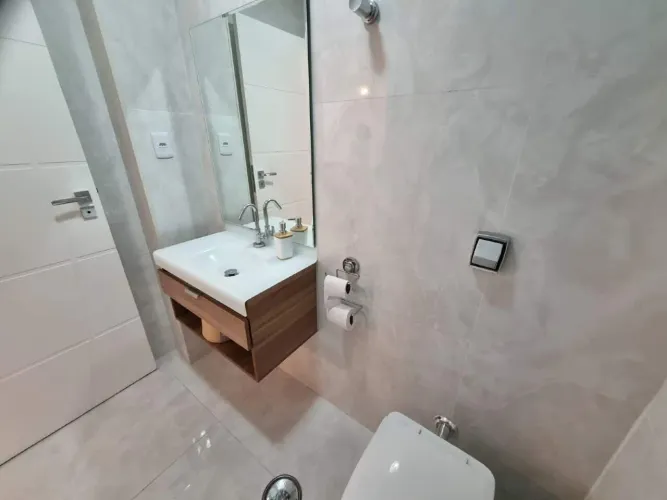Excelente espaço comercial mobiliado para alugar no Gonzaga Santos -S.P. 97 m²