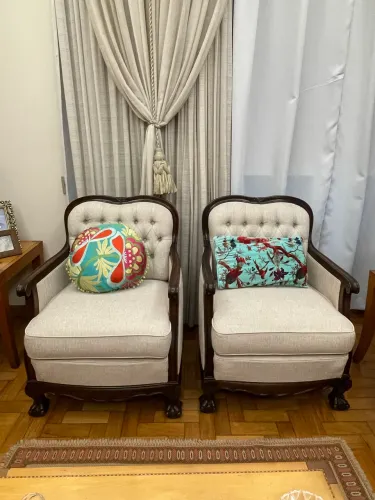 Conjunto de Sala Clássico em Madeira Maciça - Sofá 3 lugares + 2 Poltronas