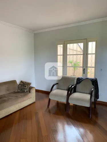 Casa para locação no bairro Cidade Jardim