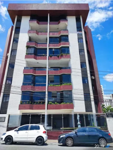 Apartamento com 187 metros,2 garagens,quitado,bairro Prata campina grande pb....