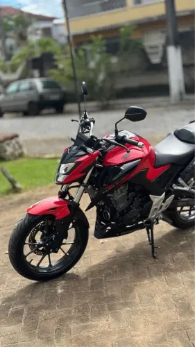 CB 300F TWISTER (ENTRADA 4 MIL, PARCELAS NO BOLETO)