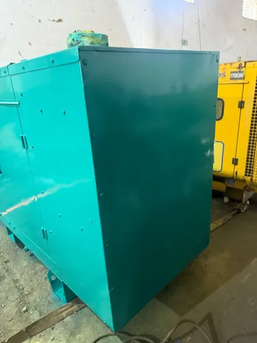 Grupo gerador Cummins 170 kVA